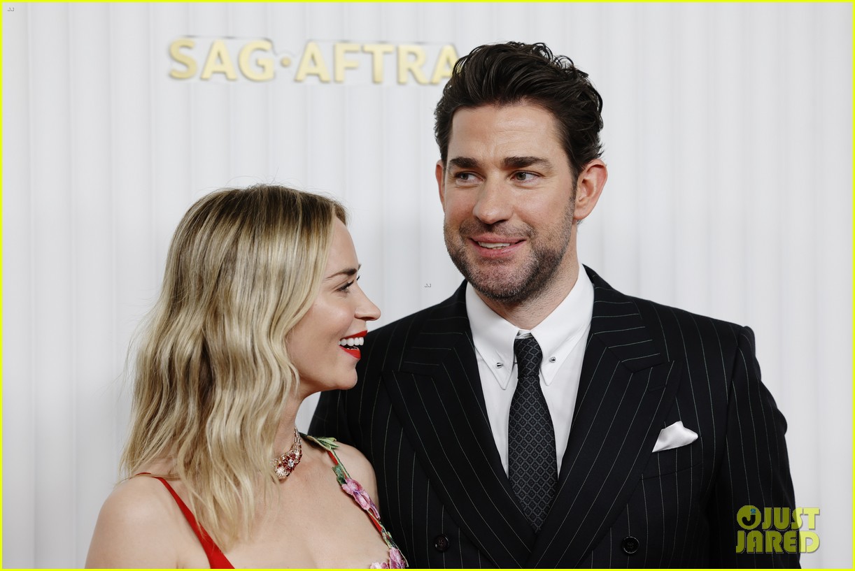 Emily Blunt Shares Cute Moments With John Krasinski at SAG Awards 2023