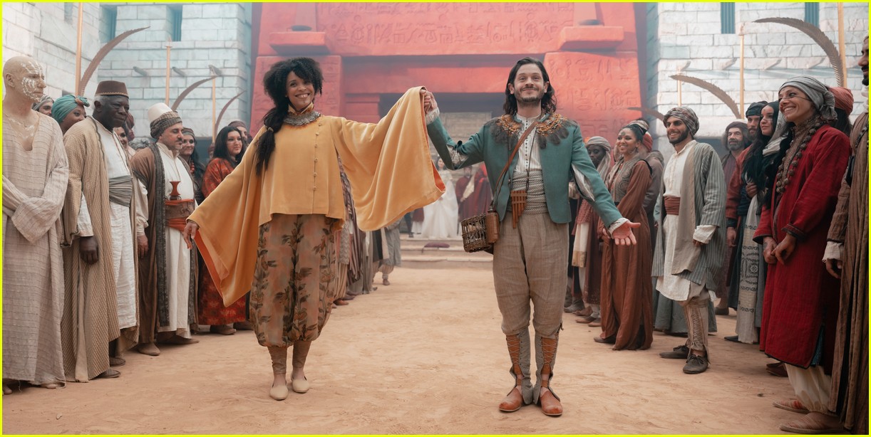 The White Lotus' F. Murray Abraham Stars in 'The Magic Flute,' Which ...
