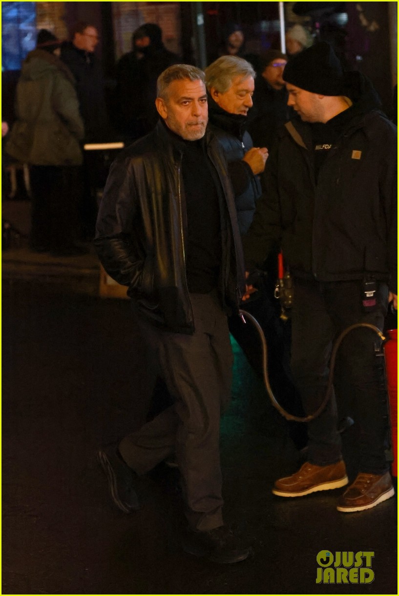 george clooney solo scenes nypd officer wolves 10