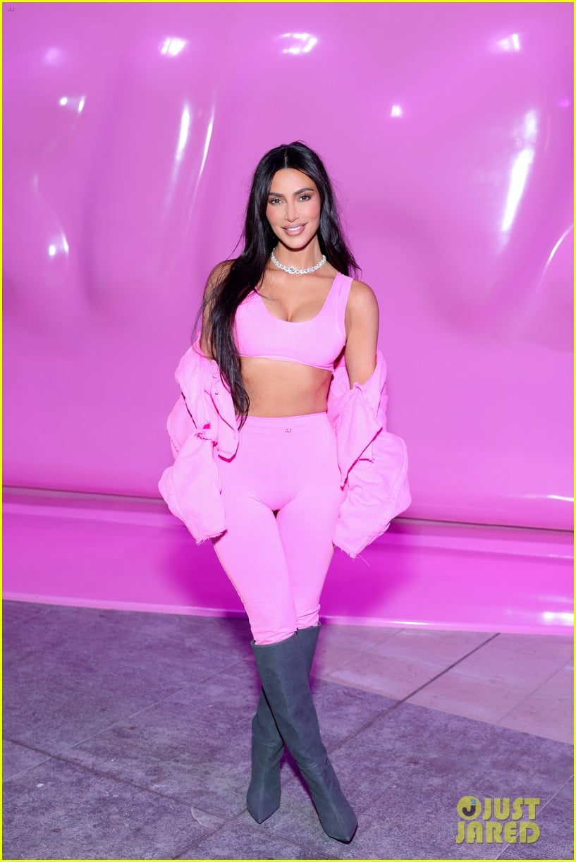 Kim Kardashian Makes Her Dreams Come True with SKIMS Pop-Up at Her  Childhood Mall, Debuts New Hairstyle: Photo 4891823, Kim Kardashian Photos