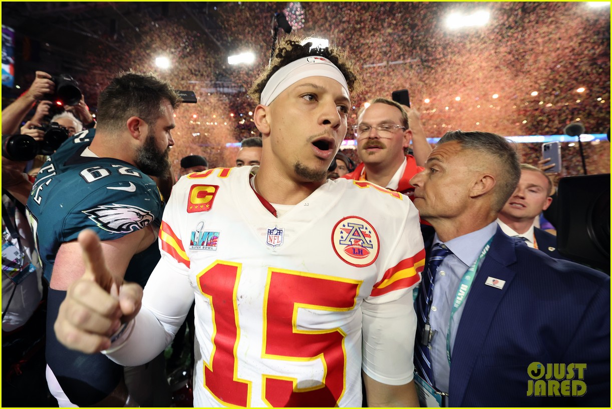 Patrick Mahomes Named 2023 Super Bowl MVP Celebrates Historic Win with(02)