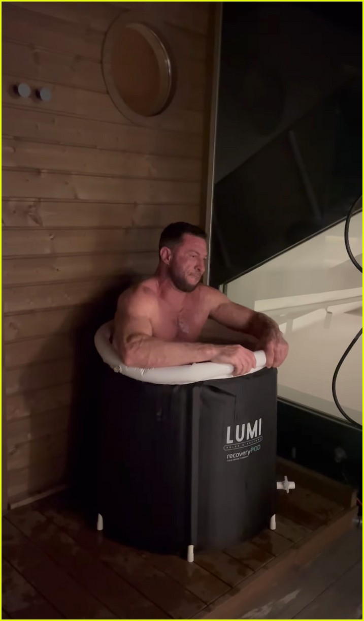 pablo schreiber moves from sauna to ice bath 114898725