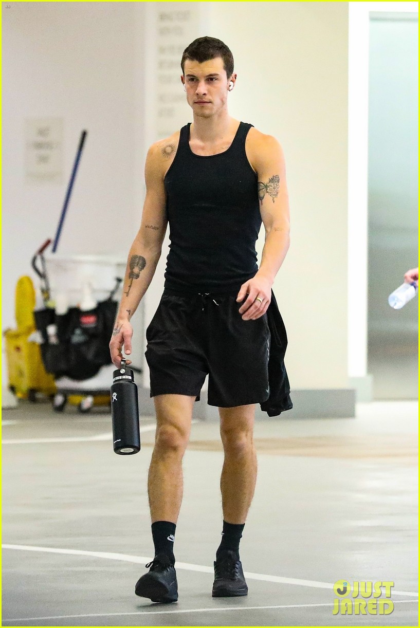 shawn mendes wears black tank to spa center 274889085