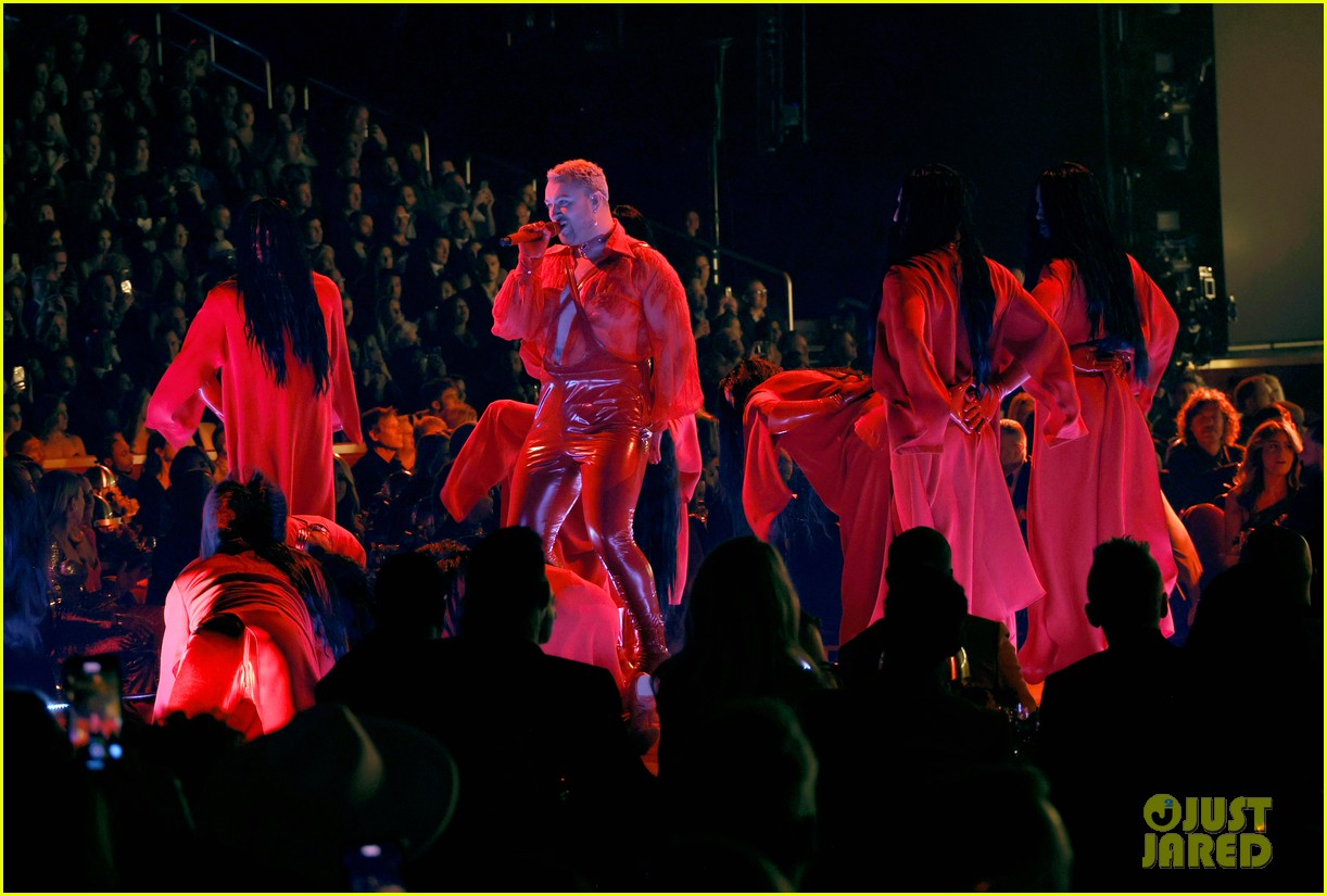 Sam Smith & Kim Petras Heat Up the Grammys Stage with 