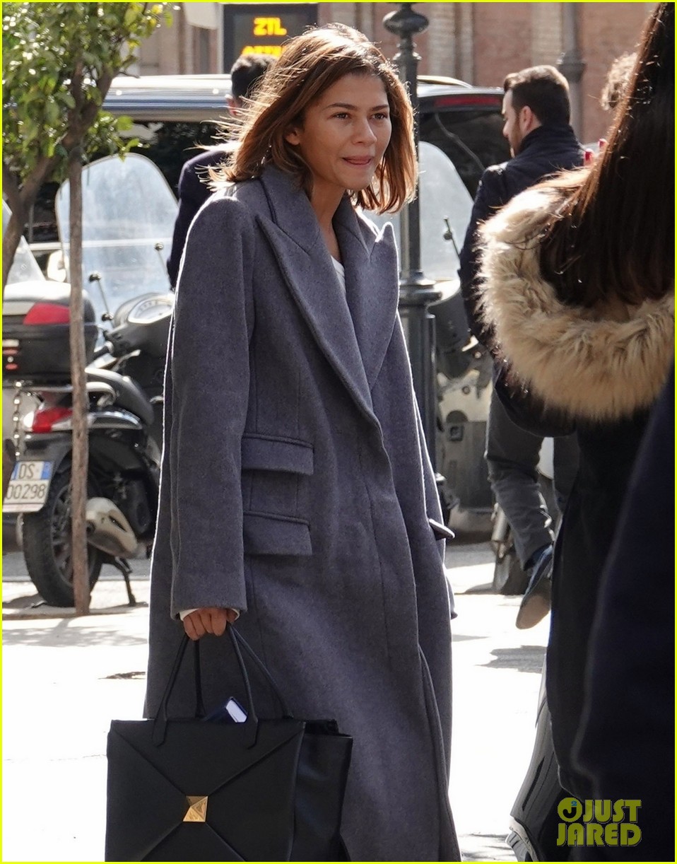 Zendaya Throws It Back to Tom Holland's 'Umbrella' Performance on 'Lip