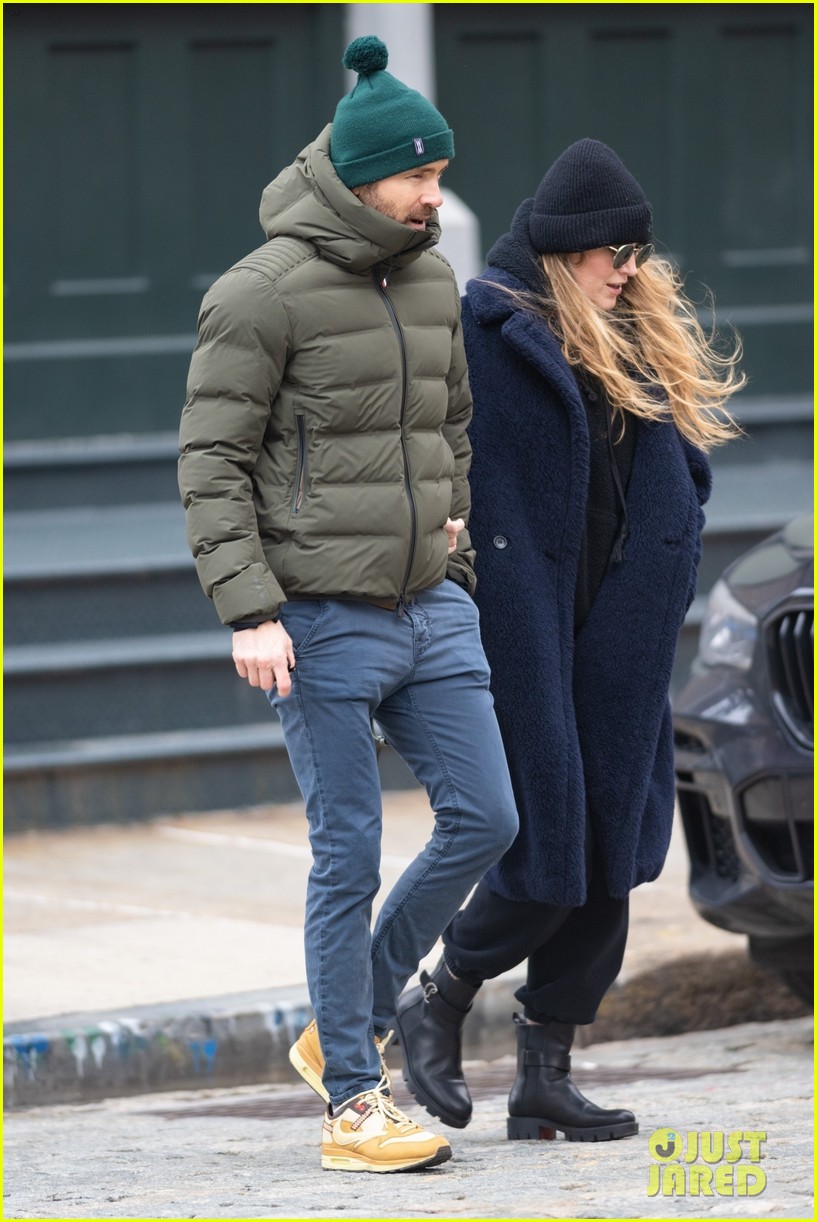 Ryan Reynolds & Blake Lively Step Out in NYC After He Sells Mint Mobile ...