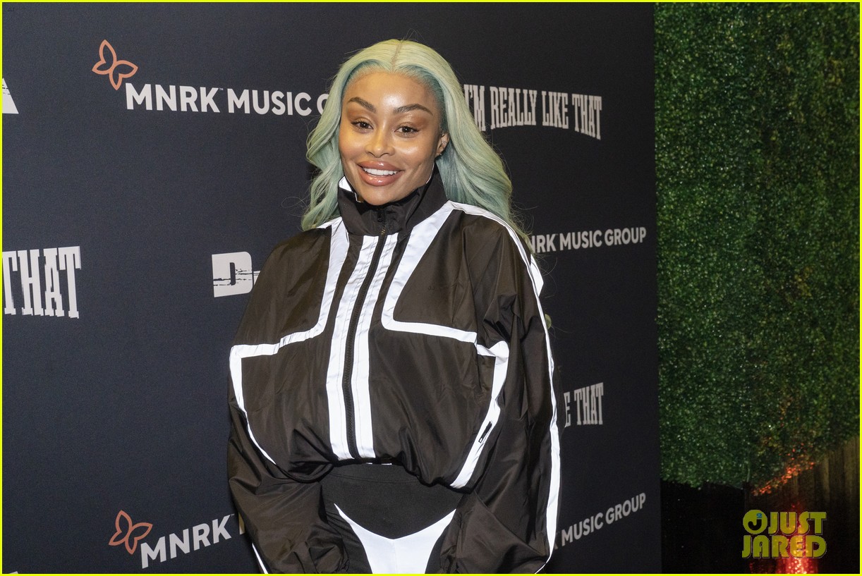 Blac Chyna Reclaims Her Given Name Angela White Photo 4913017 Photos