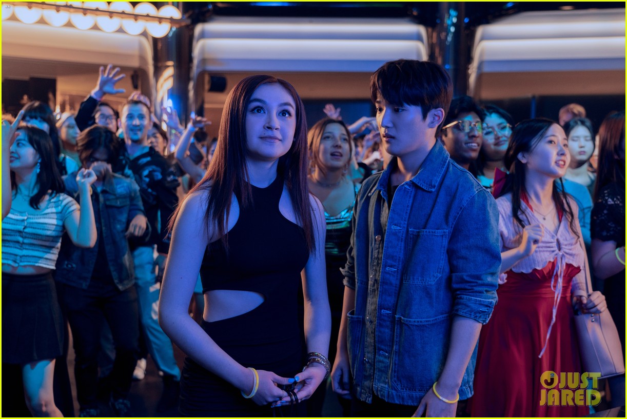 Netflix Drops First Look Pics & Clip Of 'To All The Boys' Spinoff(02)