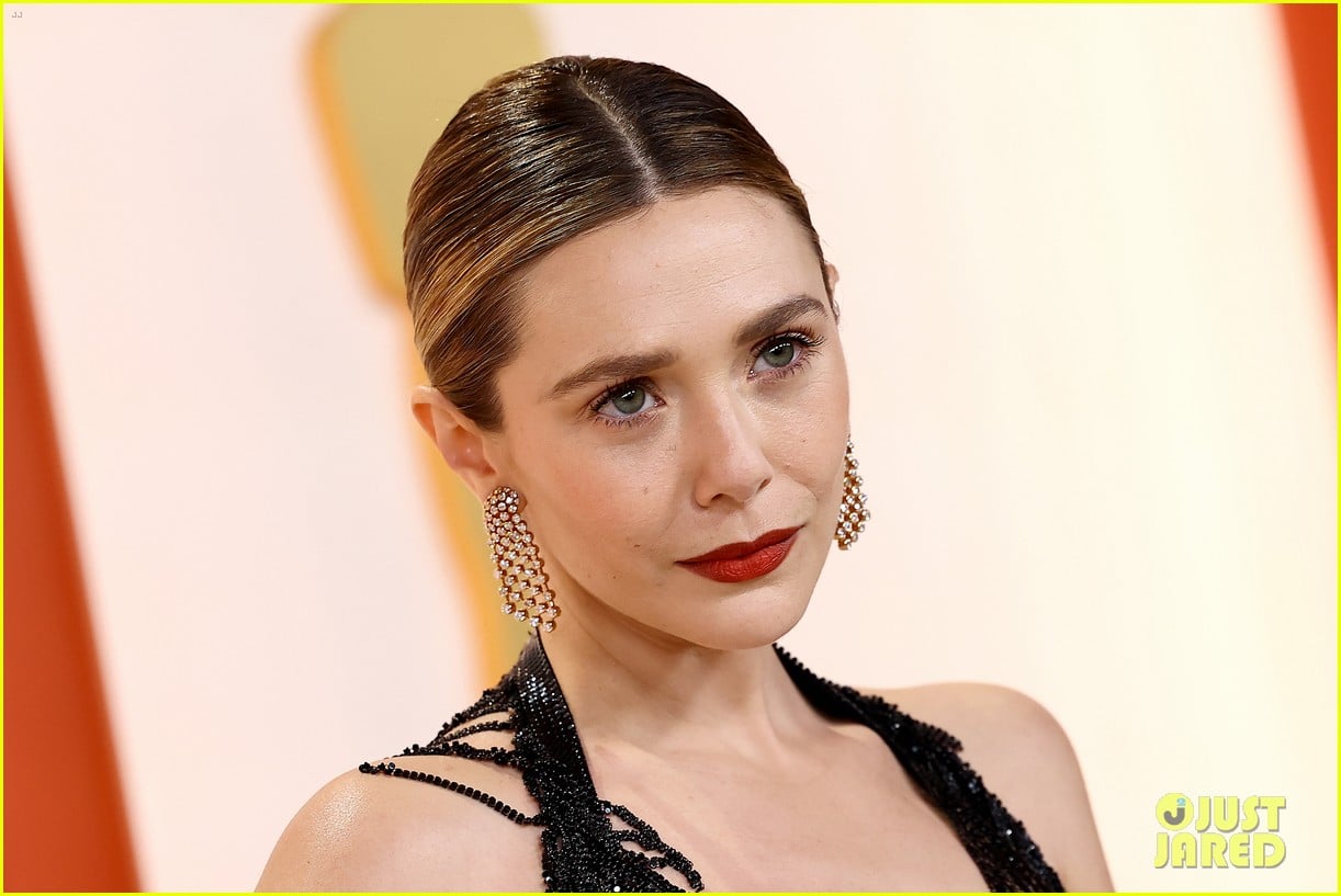Elizabeth Olsen's Givenchy Gown Gets Lots of Praise at Oscars 2023