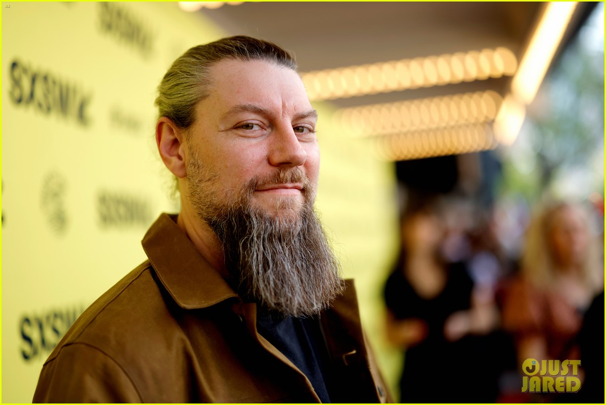 Elizabeth Olsen, Jesse Plemons, & Lily Rabe Attend 'Love & Death ...