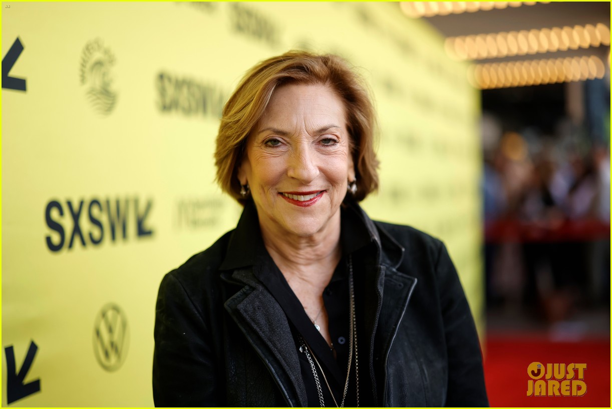 Elizabeth Olsen, Jesse Plemons, & Lily Rabe Attend 'Love & Death ...