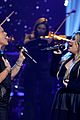 pink kelly clarkson duet iheartradio music awards 003