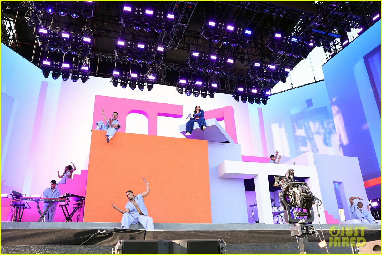 Becky G Performs at Coachella 2023, Makes Cryptic Comment Amid