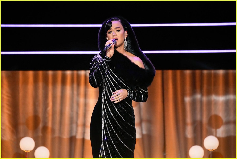 Carol Burnett 90th Birthday Special on NBC - Full Performers Lineup