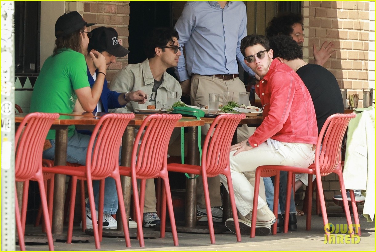 jonas brothers meet up for lunch in la 404924459