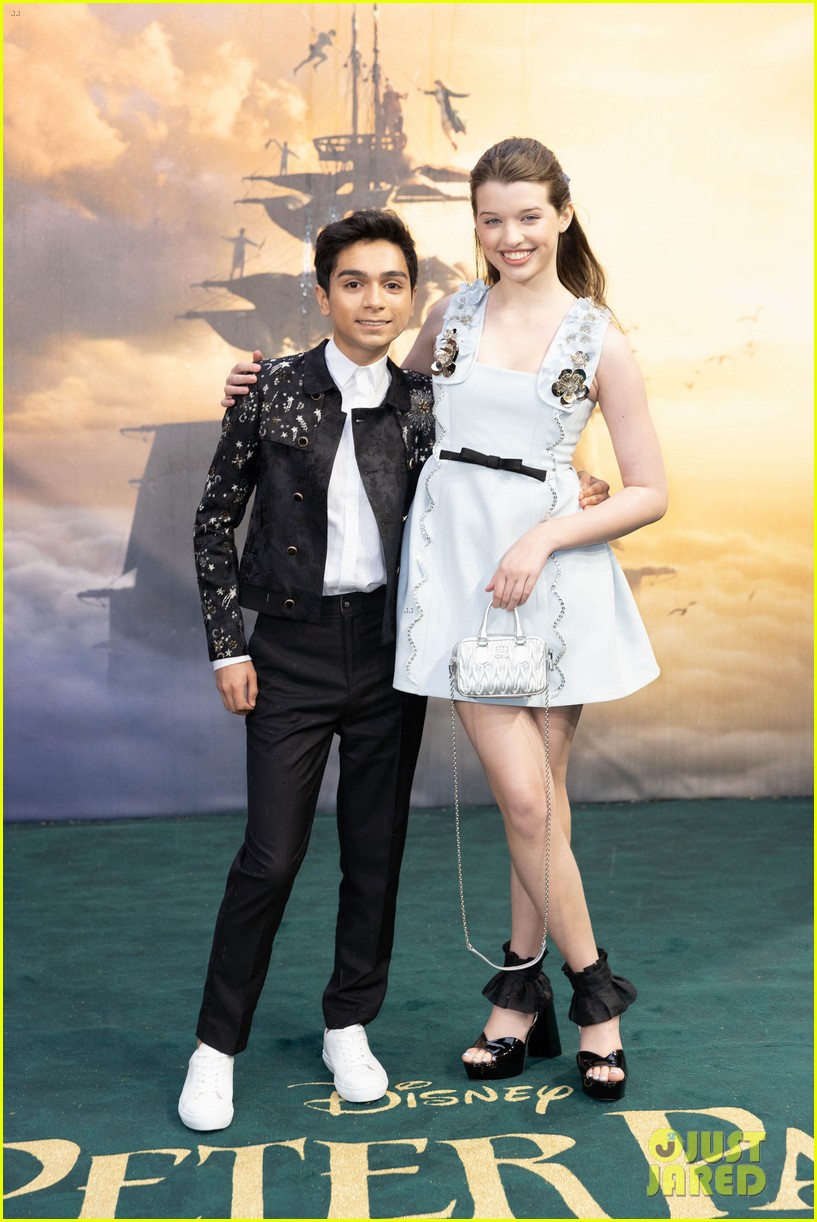 Jude Law Joins Yara Shahidi, Ever Anderson \u0026 More at 'Peter Pan \u0026 Wendy'  London Premiere!: Photo 4922440 | Alexander Molony, David Lowery, Ever  Anderson, Jacobi Jupe, Joshua Pickering, Jude Law, Peter, image size:817x1222