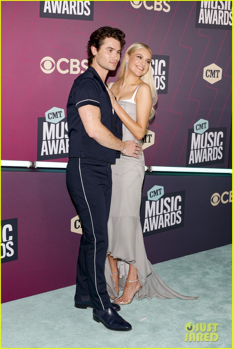 Kelsea Ballerini & Chase Stokes Make Red Carpet Debut Together at CMT