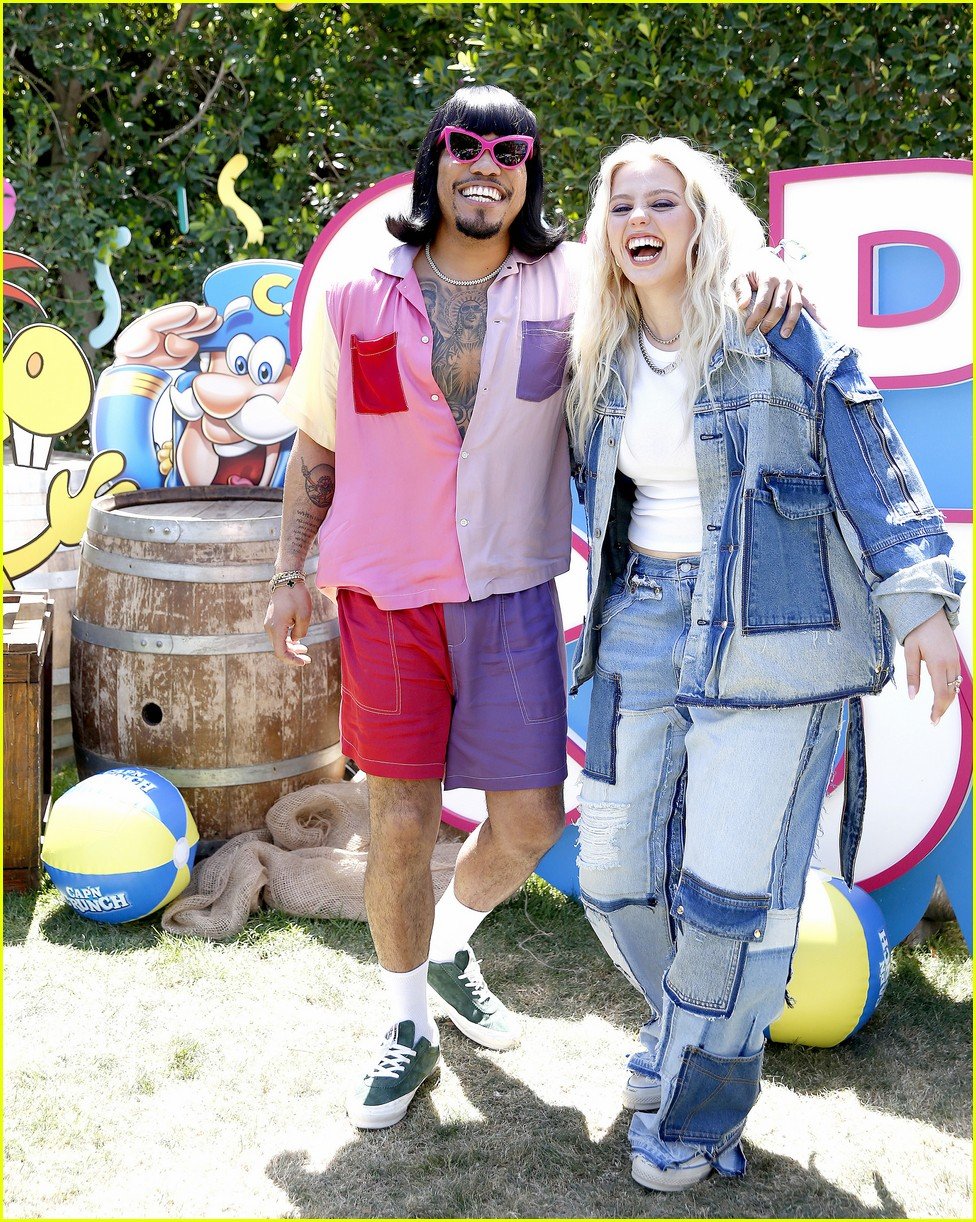 Jonas Brothers Announce Three Secret Shows for Next Week!: Photo ...