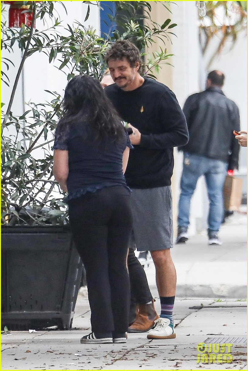 Pedro Pascal All Smiles Out While Out on Juice Run in L.A.: Photo ...
