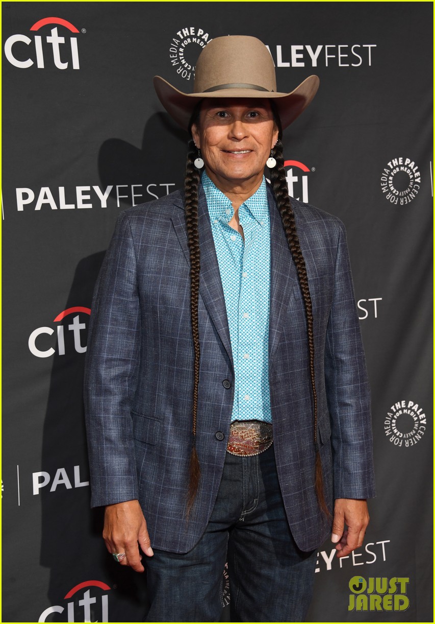 yellowstone cast skips paleyfest fans mad 114916590