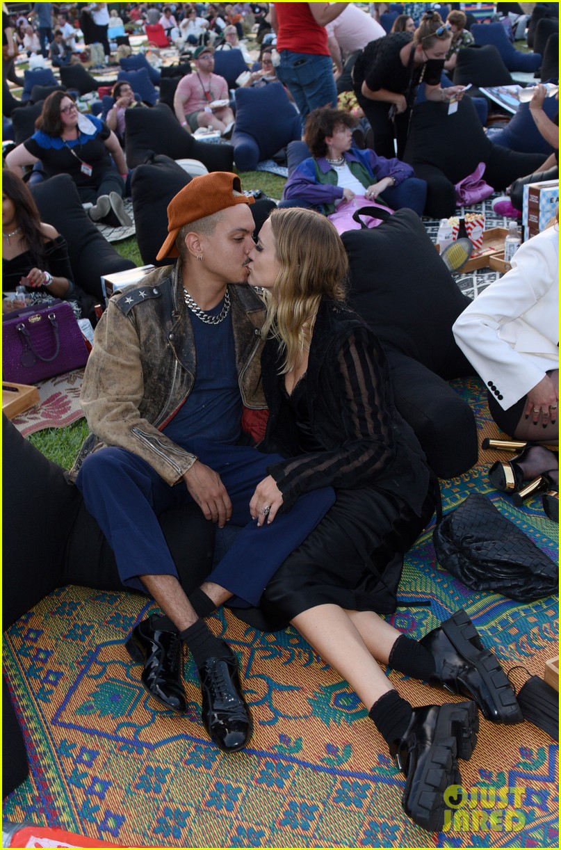 Ashlee Simpson Reveals The Secret To Her LongLasting Marriage With