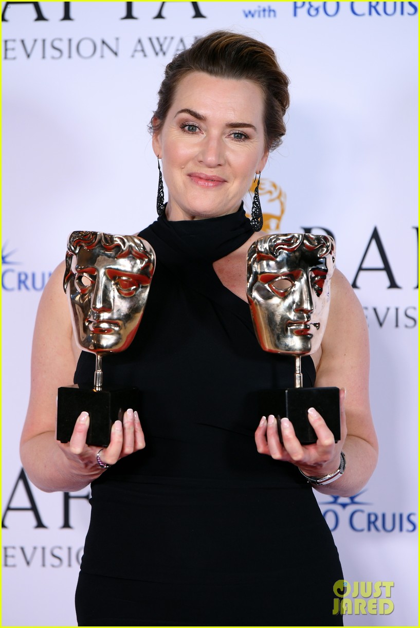 Kate Winslet & Real Life Daughter Mia Threapleton Pose For Rare Pics