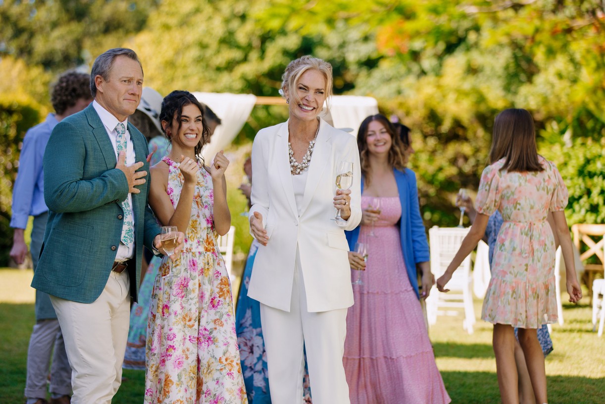 Rhiannon Fish Finds Unexpected Love At Her Parents' Vow Renewal in