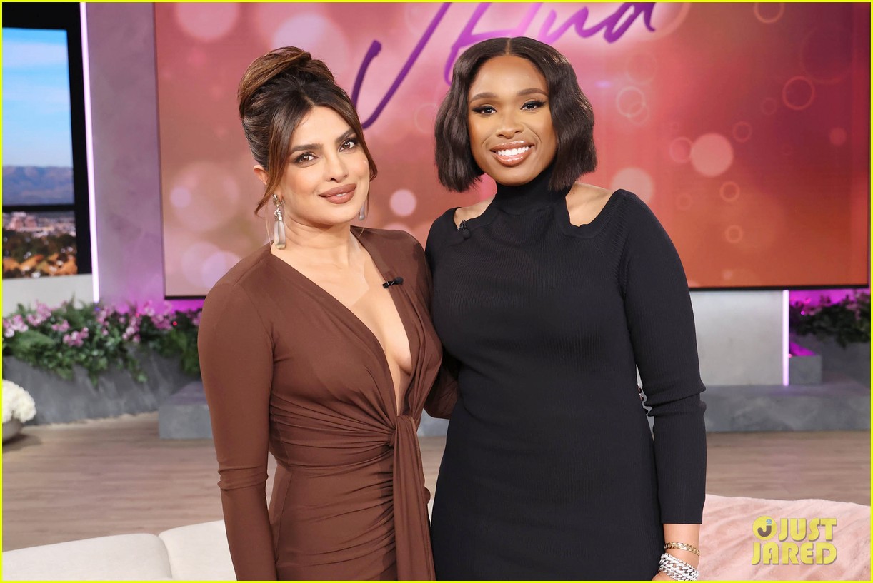 Priyanka Chopra Reveals the 'Enchanted' Moment That Nick Jonas First Saw Her & Her Daughter's First Word in New Interview: Photo 4932014 | EG, Evergreen, Extended, Malti Chopra Jonas, Nick Jonas, Priyanka
