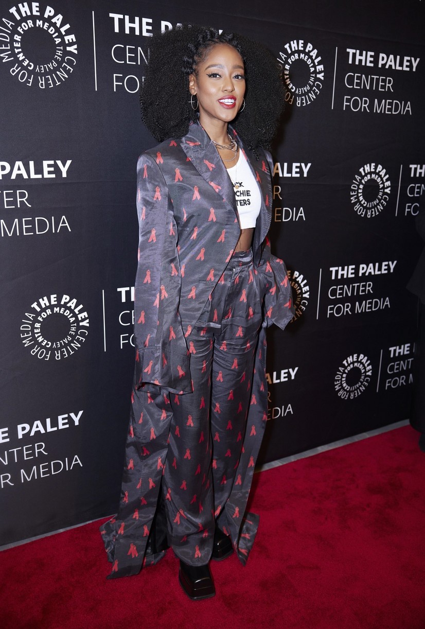 Photo queen charlotte screenings paley center dc events pics 11 Photo 4929780 Just Jared