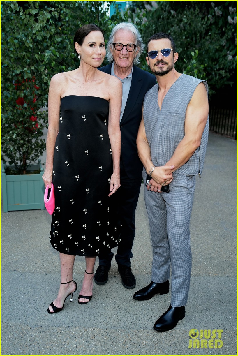 Andrew Garfield, Diane Kruger, & More Stars Attend Serpentine Summer