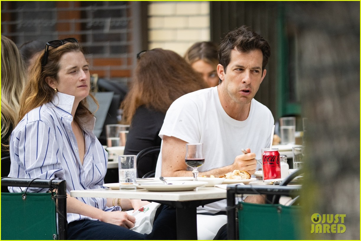Mark Ronson & Wife Grace Gummer Meet Up with a Friend for Dinner in NYC ...
