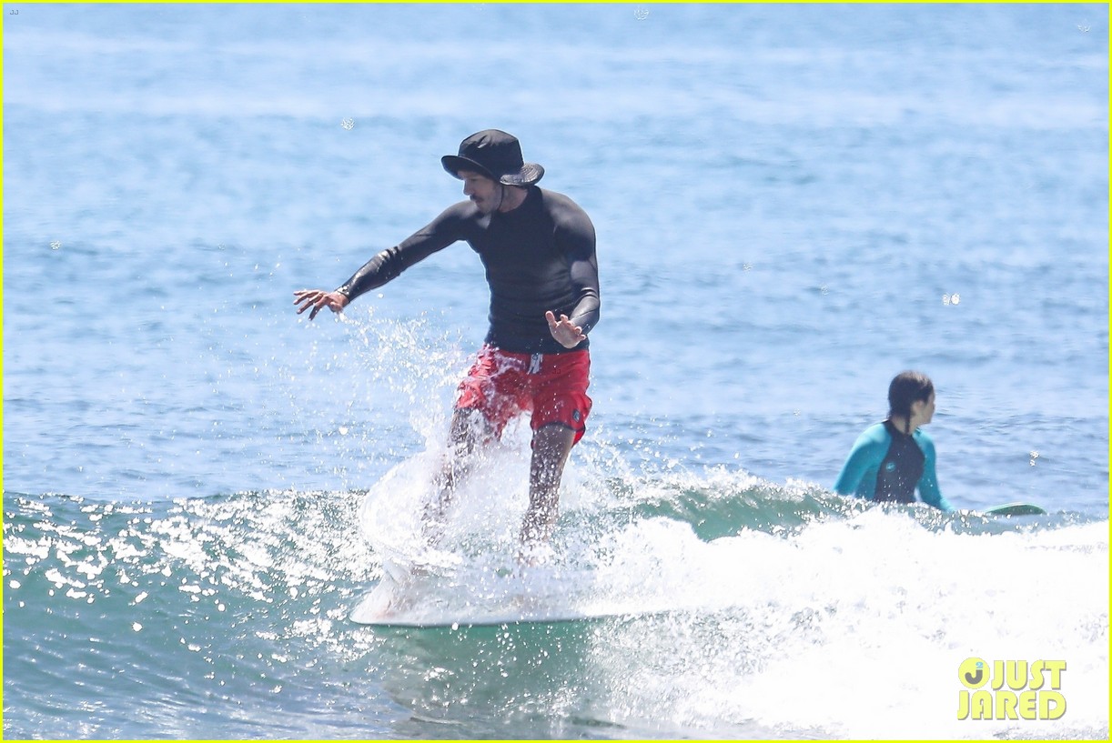 Adam Brody Catches Some Waves During Beach Day in Malibu: Photo 4956534 Adam Brody Catches Some Waves During Beach Day in Malibu: Photo 4956534