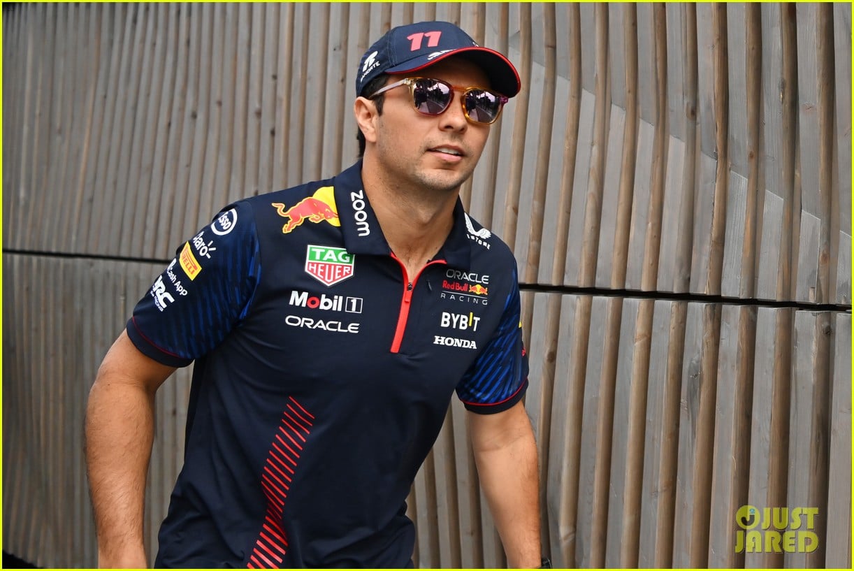 Daniel Ricciardo Gets Enthusiastic Back From Fans Ahead of F1's