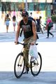justin theroux wears selena gomez t shirt in nyc 01