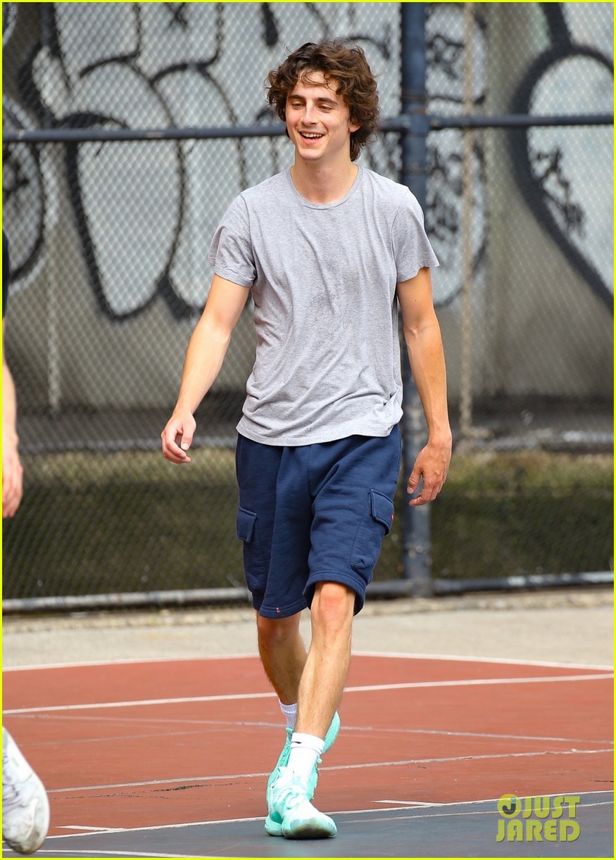 timothee-chalamet-reunites-with-adam-sandler-to-play-basketball-on-a