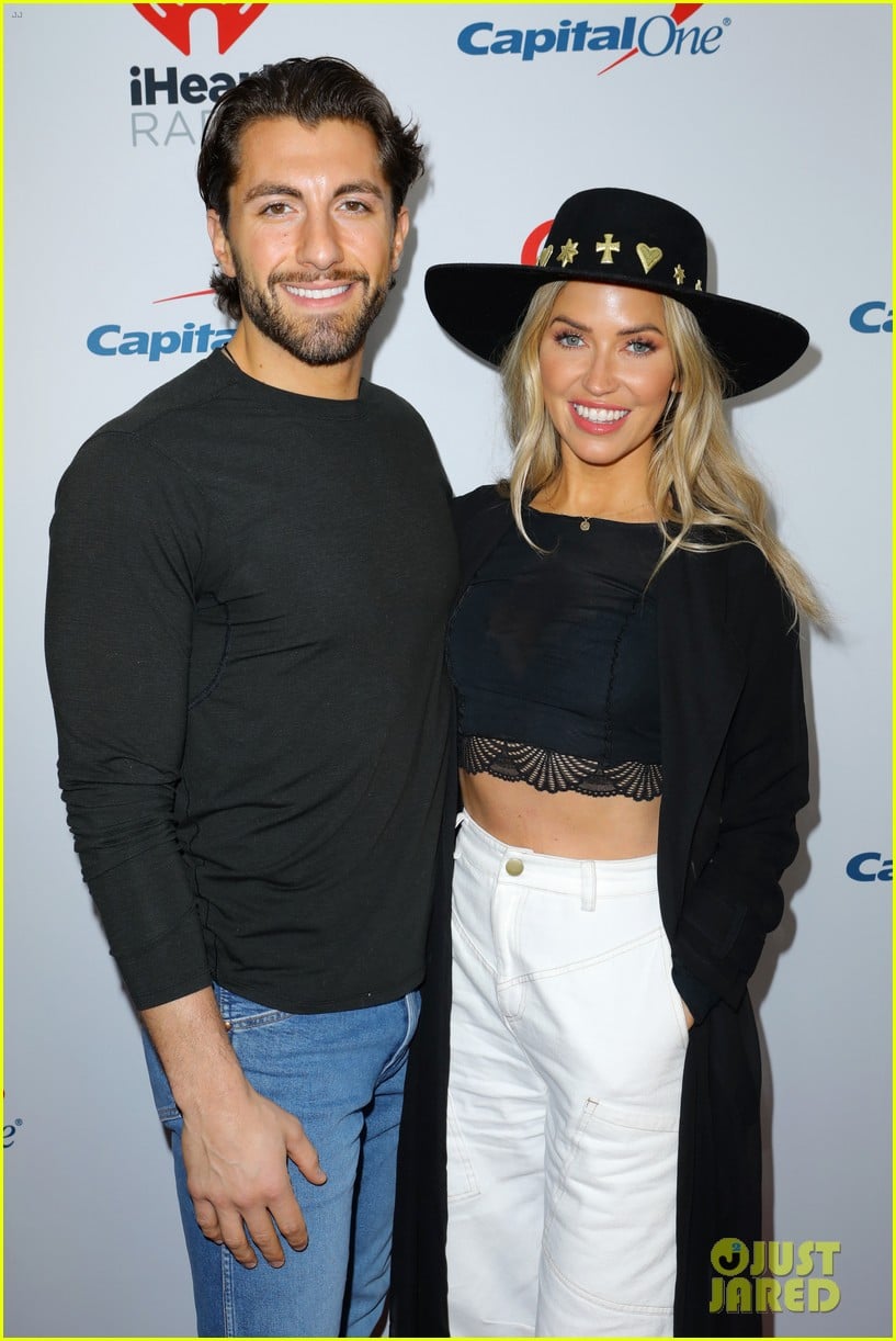 Kaitlyn Bristowe Splits From Fiance Jason Tartick After 4 Years(01)