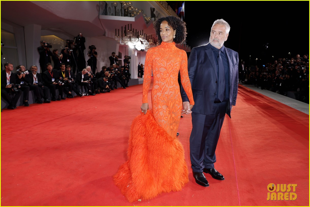 Here's Why Caleb Landry Jones Spoke In A Scottish Accent At The Venice