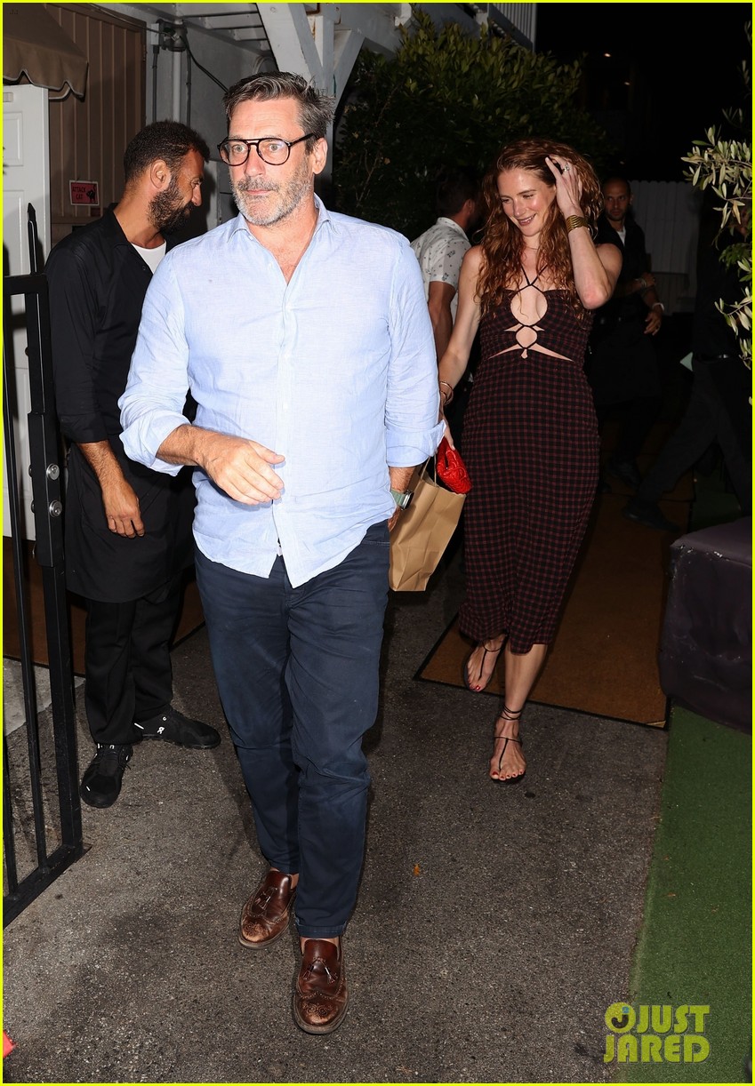 Jon Hamm & New Wife Anna Osceola Step Out for Romantic Date Night in