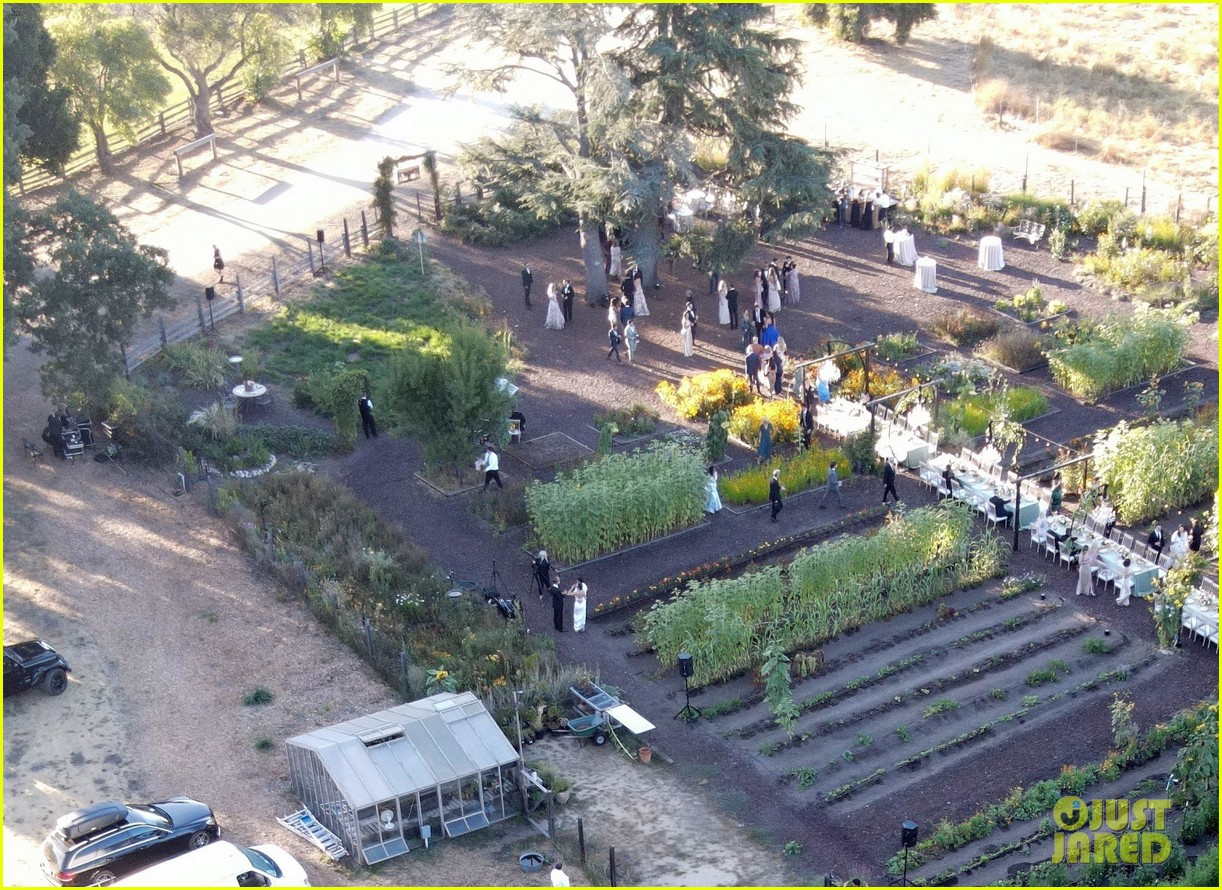 Derek Hough Hayley Erbert Marry in Carmel Valley See Photos of the