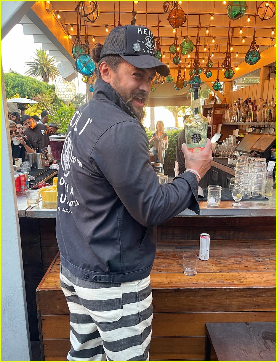 Jason Momoa & Eva Longoria Team Up to Support Maui Relief Efforts at