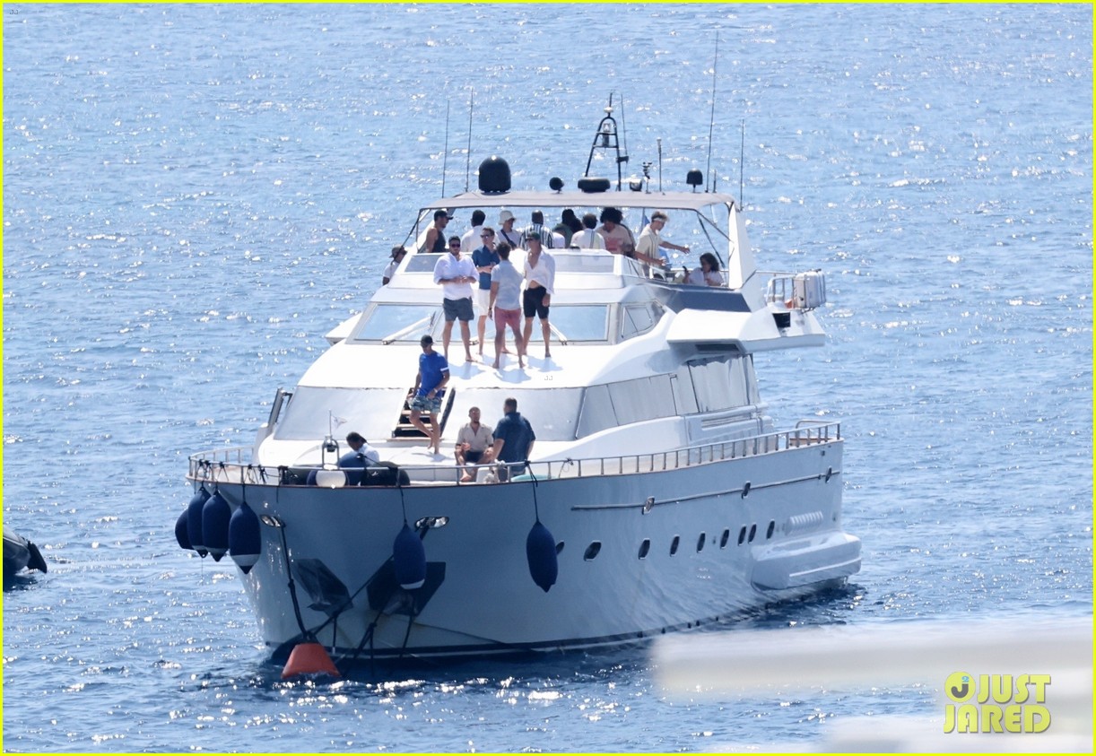 Glen Powell Goes Shirtless During Yacht Day in Mykonos: Photo 4961014