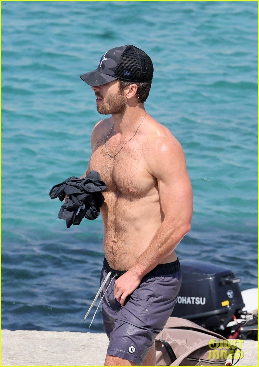 Glen Powell Goes Shirtless During Yacht Day in Mykonos: Photo 4961028