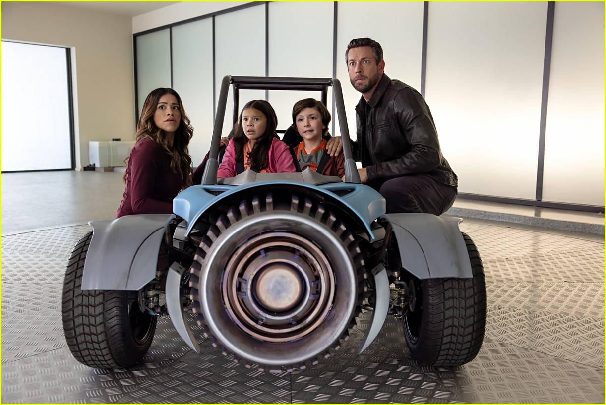 Netflix Gives 'Spy Kids' a Reboot with Gina Rodriguez & Zachary Levi