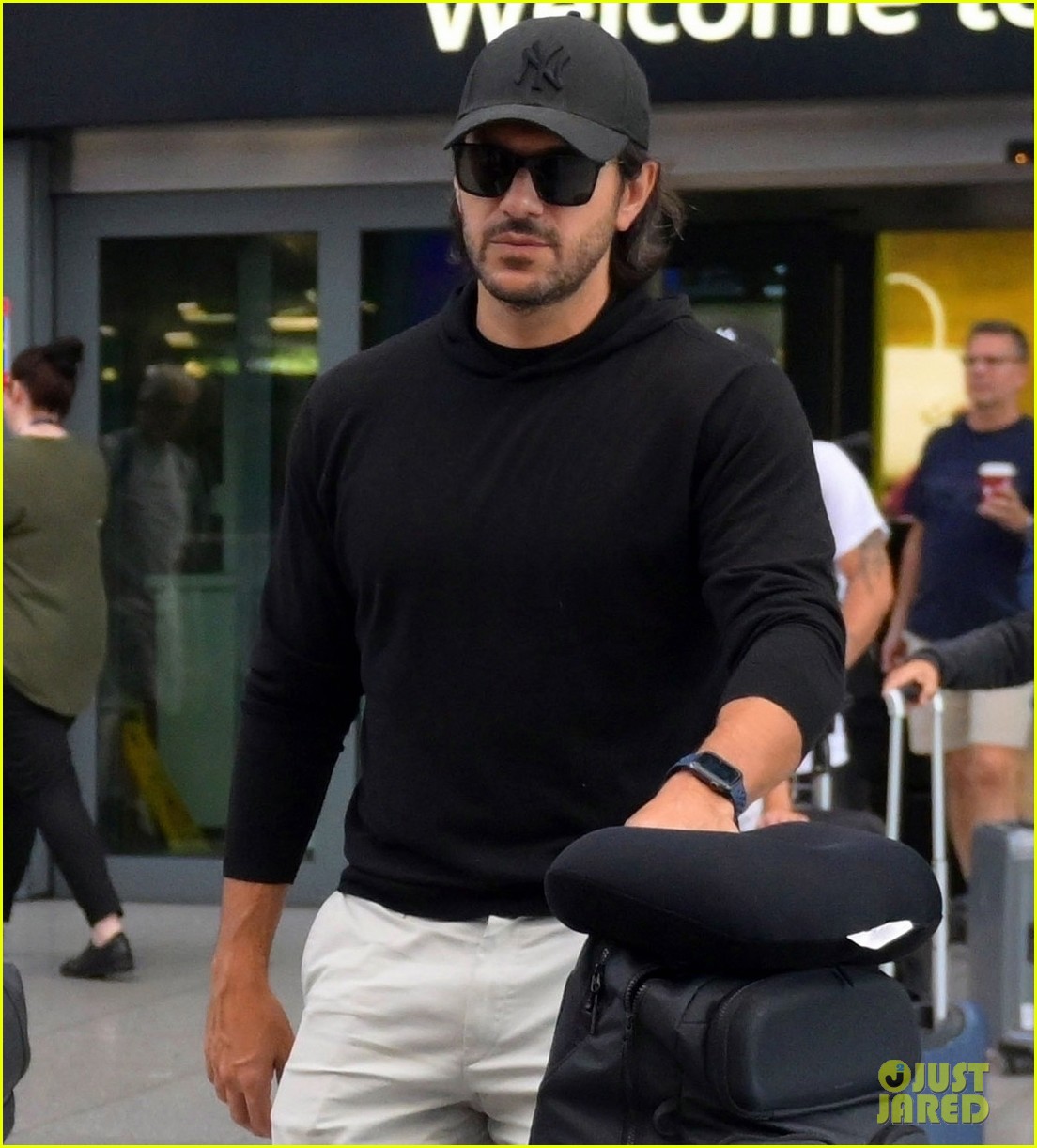 Sydney Sweeney & Fiancé Jonathan Davino Head to London After Busy Few