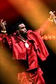diddy honored with global icon award at vmas 04