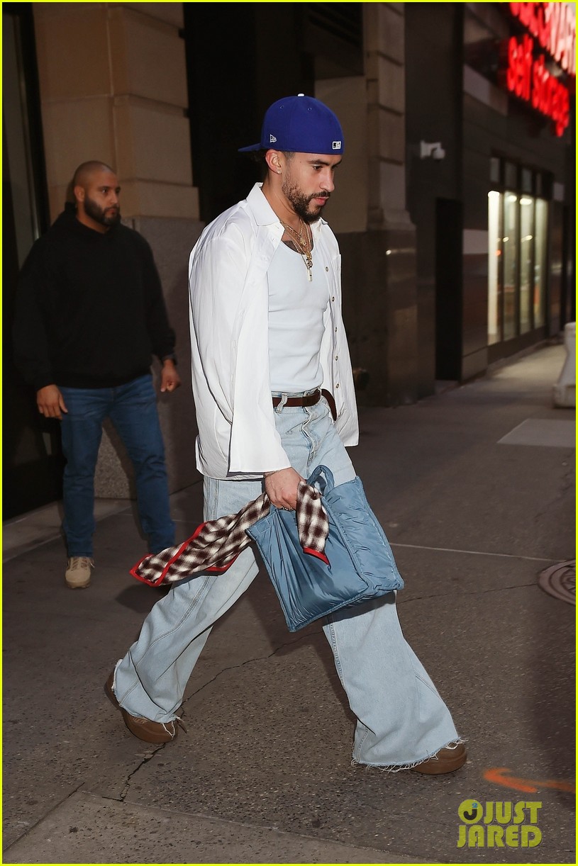 Kendall Jenner & Bad Bunny Grab Dinner at Cosme in NYC After Her 818