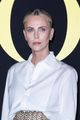 charlize theron brings daughter jackson to dior show 05