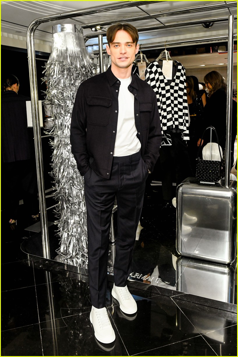 Dianna Agron, Lauren Hutton, & More Stars Celebrate Reopening of