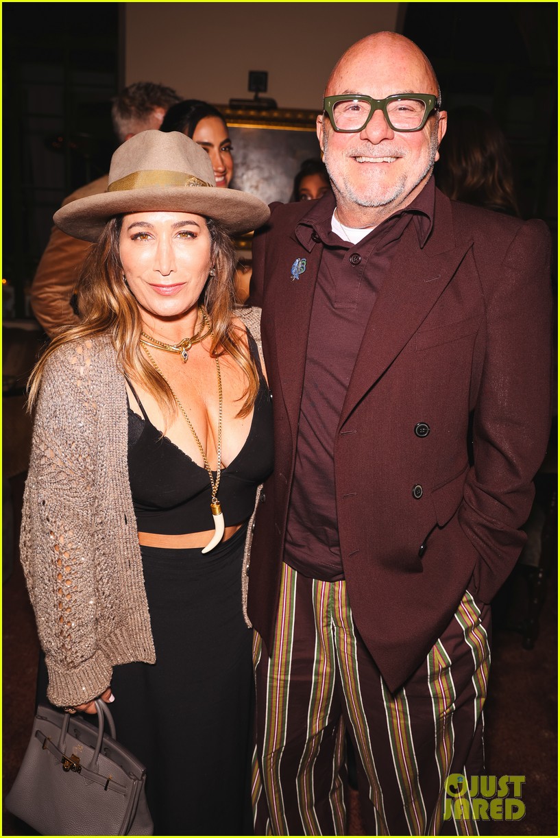 Jennifer Lopez Joins Chris Pine, Gwyneth Paltrow, & More Stars at