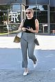 florence pugh shopping in los angeles 03